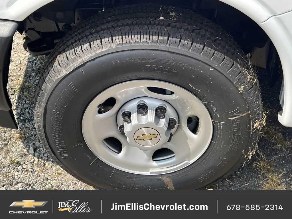 New 2025 Chevrolet Express 2500 w/ Driver Convenience Package RWD image 14