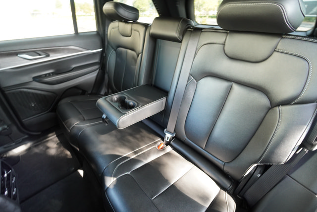 Used 2021 Hyundai Palisade Limited AWD/4WD image 23