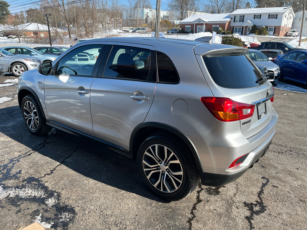 Used 2018 Mitsubishi Outlander Sport ES image 9