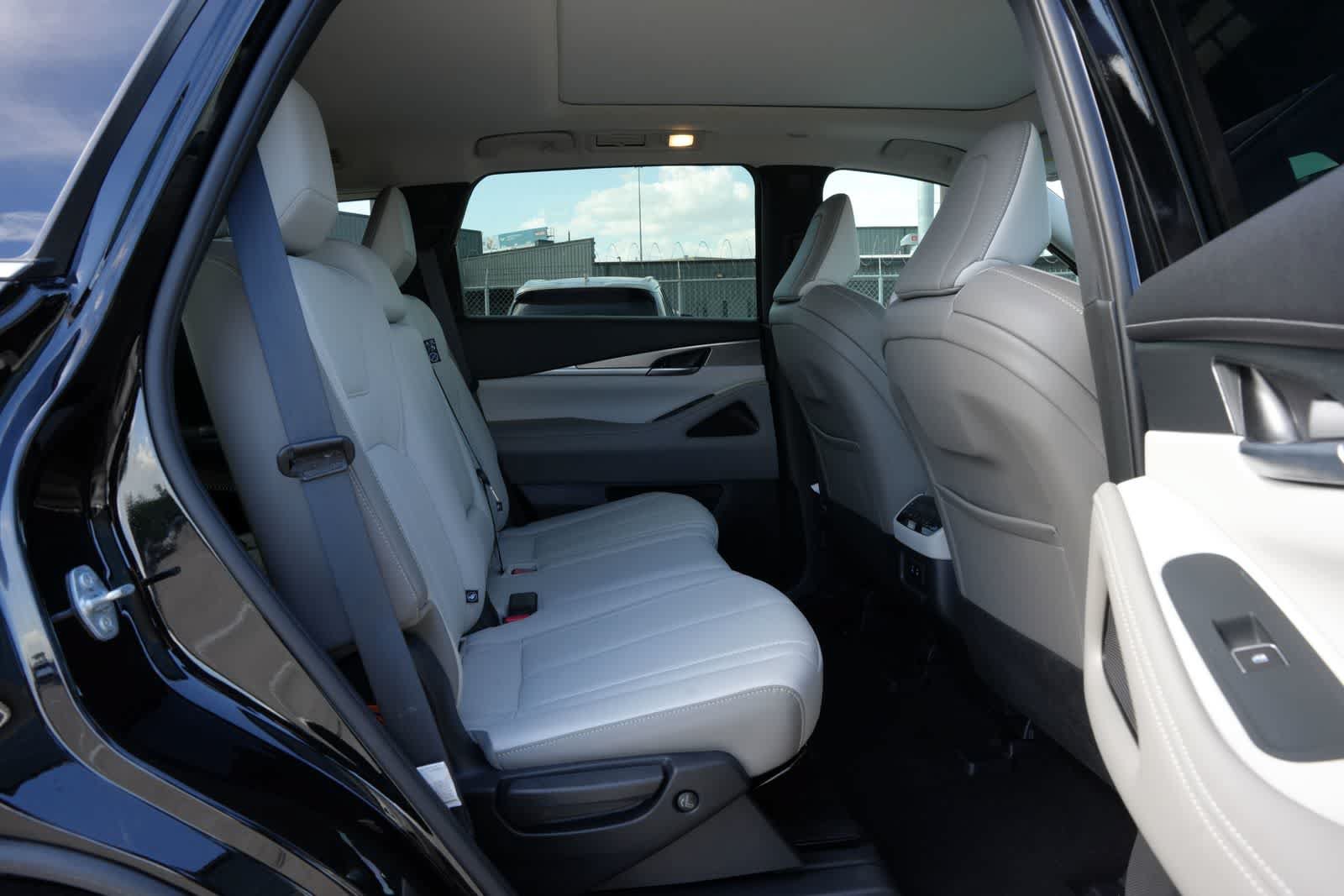 Certified 2026 INFINITI QX60 Pure w/ Cargo Package FWD image 20