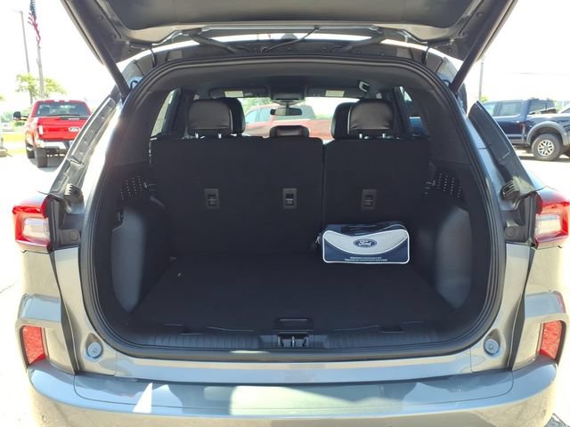 Certified 2024 Ford Escape ST-Line w/ Tech Pack #1 AWD/4WD image 8