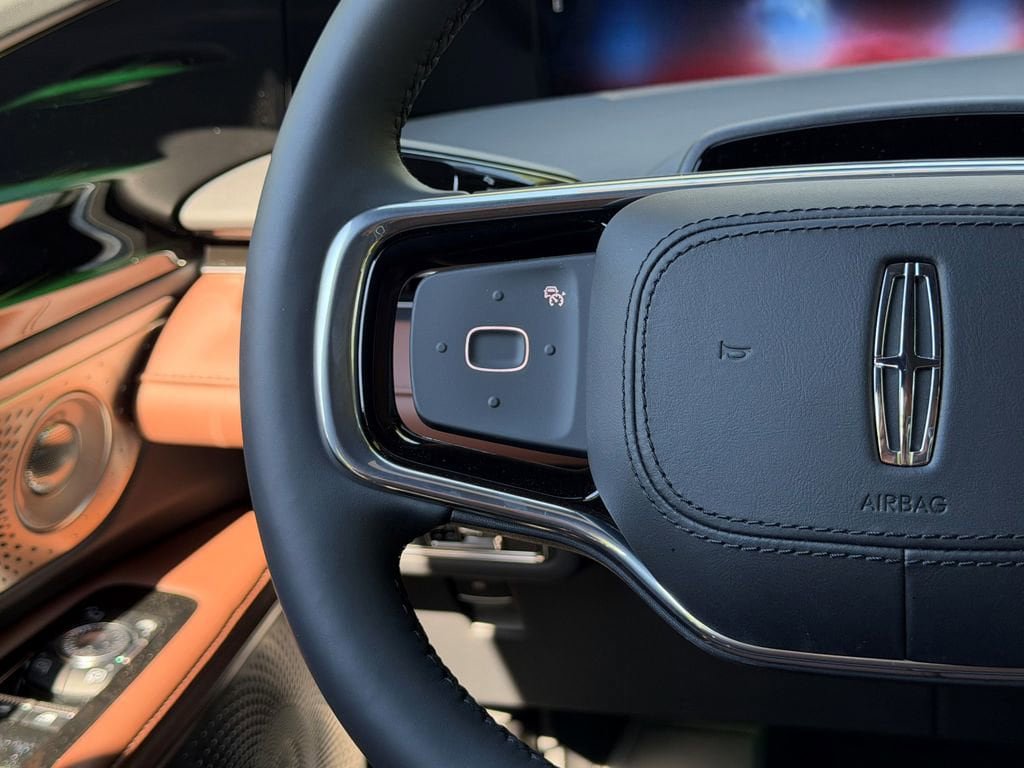 New 2026 Lincoln Nautilus Reserve AWD/4WD image 13