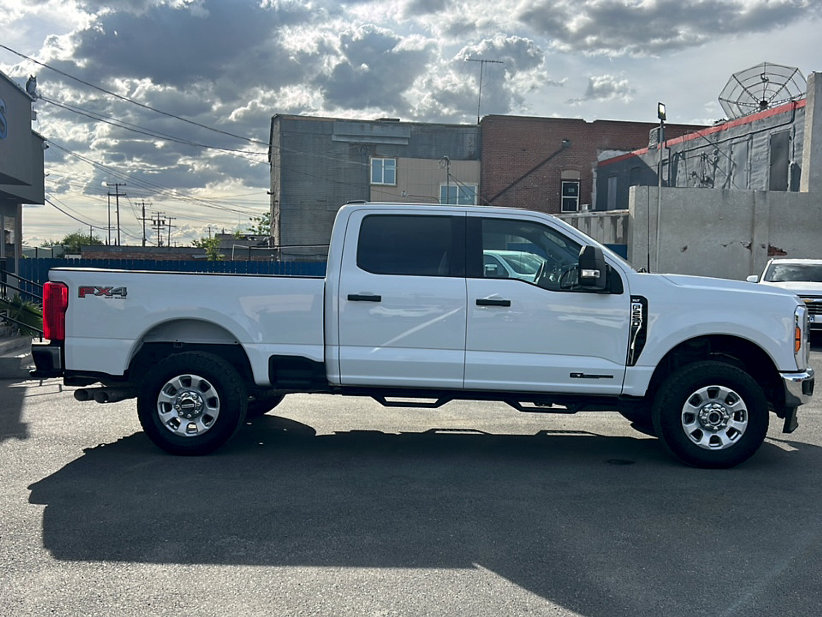Used 2024 Ford F250 XLT w/ FX4 Off-Road Package AWD/4WD image 2