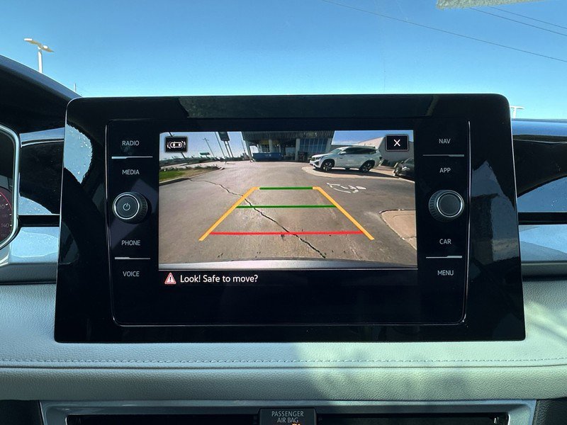 New 2025 Volkswagen Taos SEL image 25