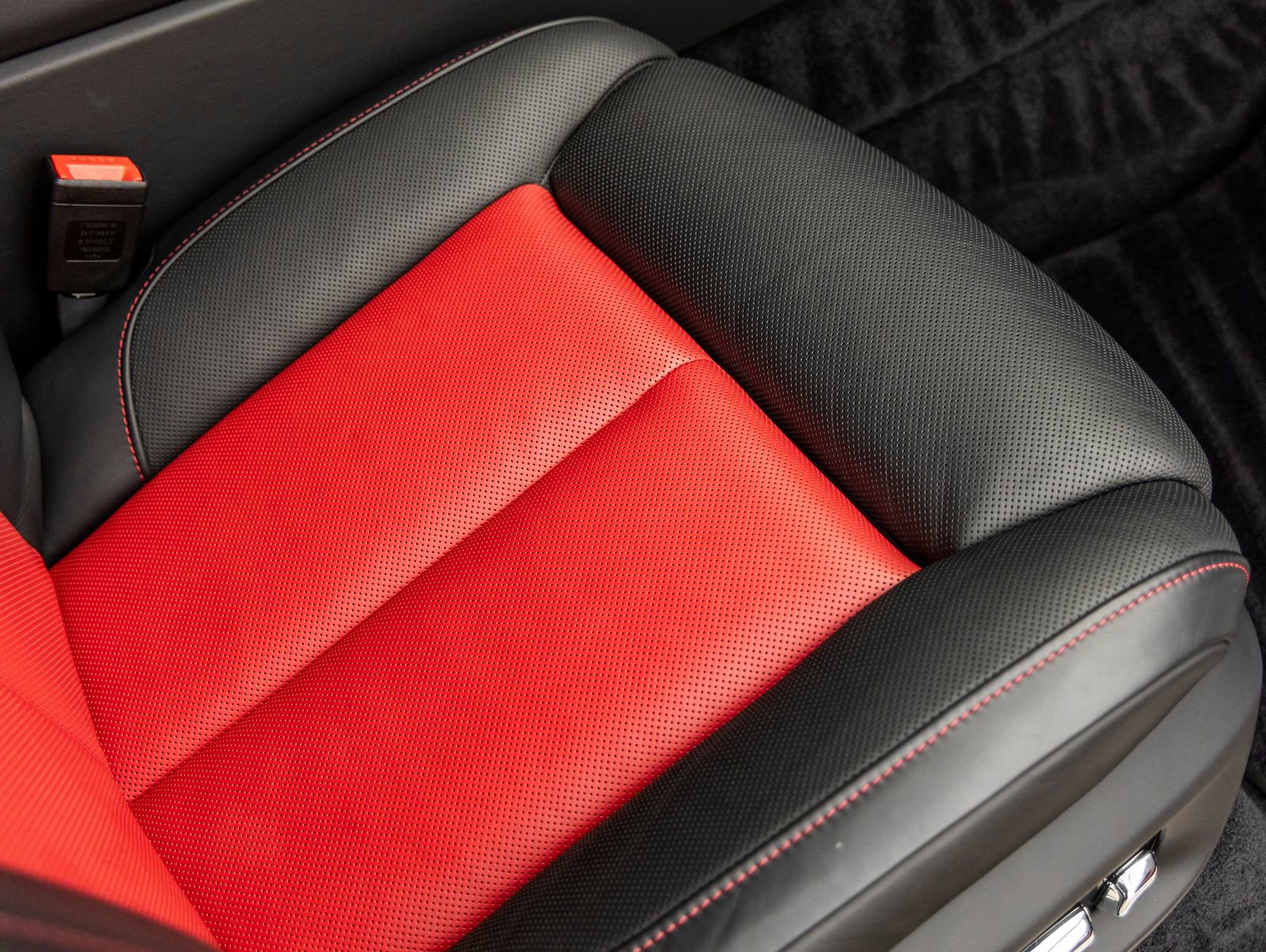 Certified 2023 Rolls-Royce Cullinan w/ Dark Exterior Package image 51