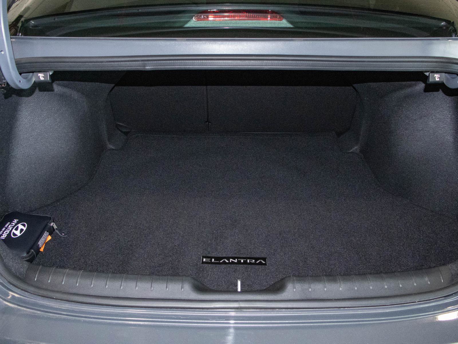 Used 2025 Hyundai Elantra SEL image 26