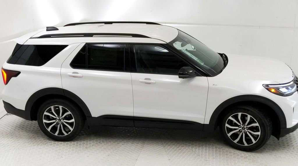 New 2025 Ford Explorer ST-Line w/ Premium Package image 14