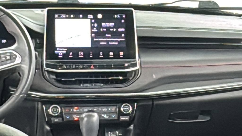 Used 2022 Jeep Compass Trailhawk w/ Trailhawk Elite Group image 17