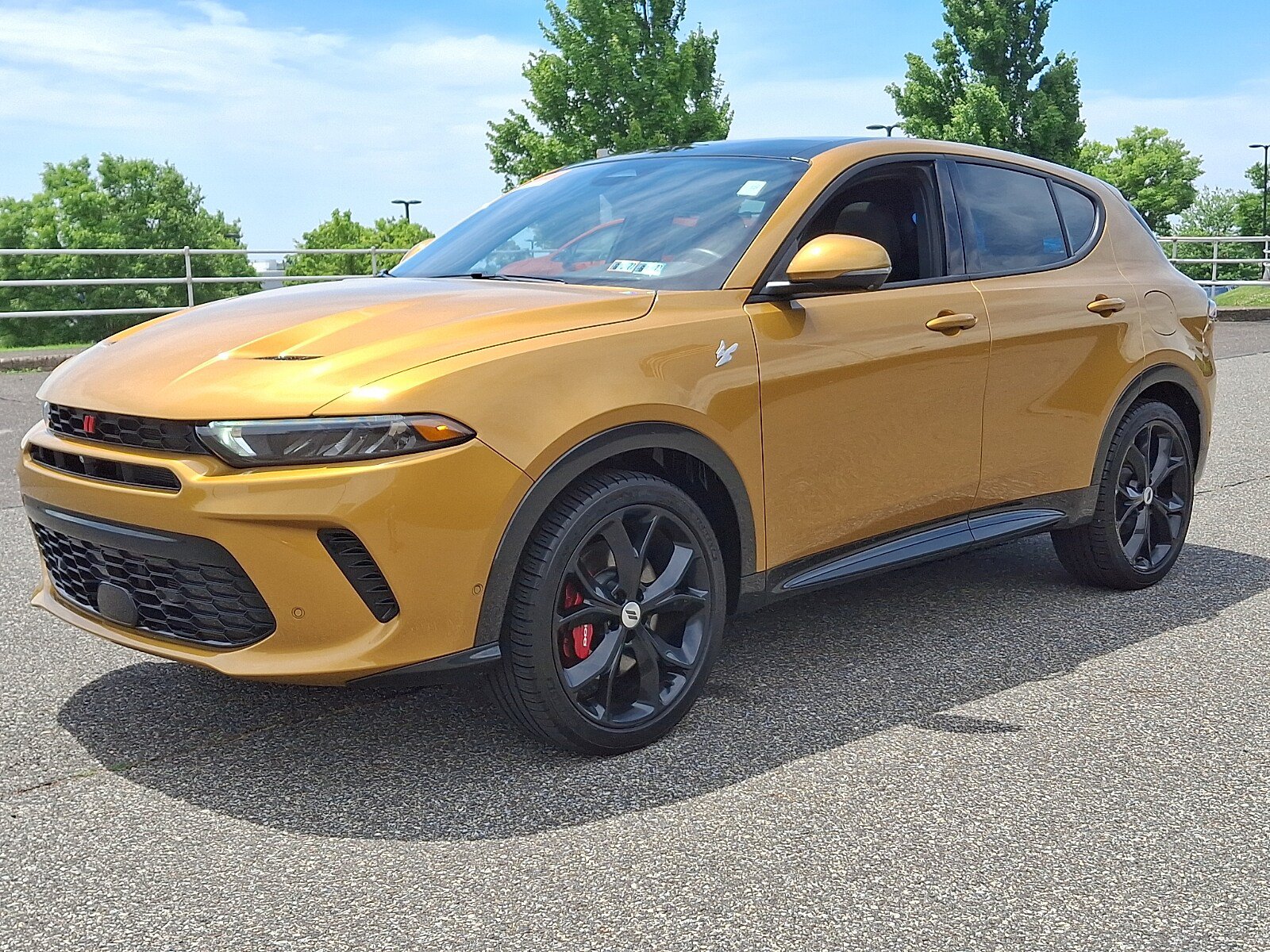 Used 2024 Dodge Hornet R/T Plus w/ Track Pack AWD/4WD image 3