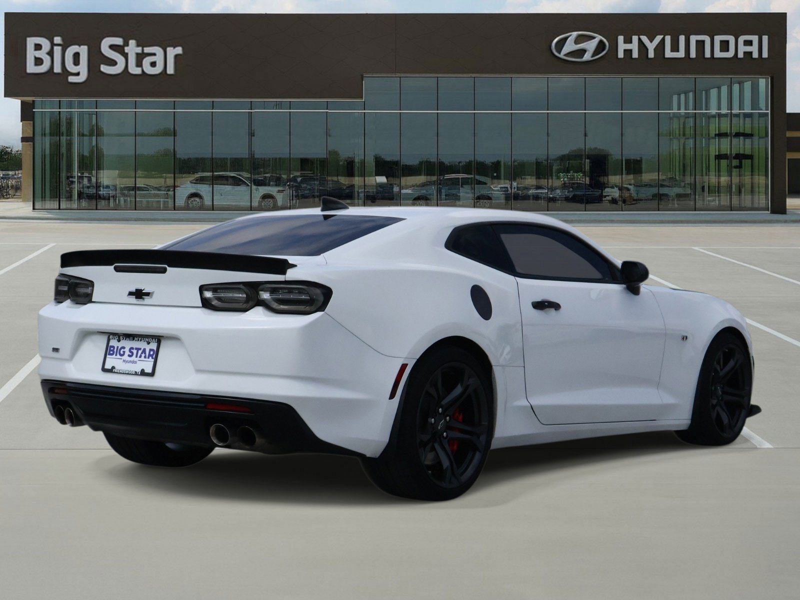 Used 2023 Chevrolet Camaro SS RWD image 4