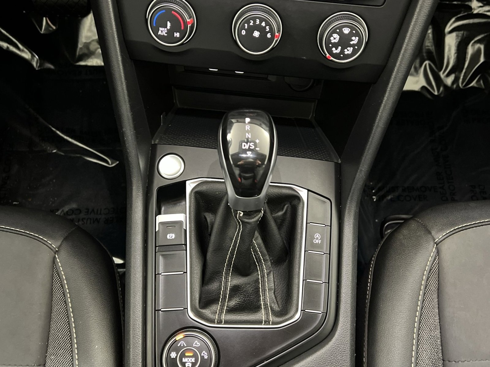 Used 2022 Volkswagen Taos SE image 21