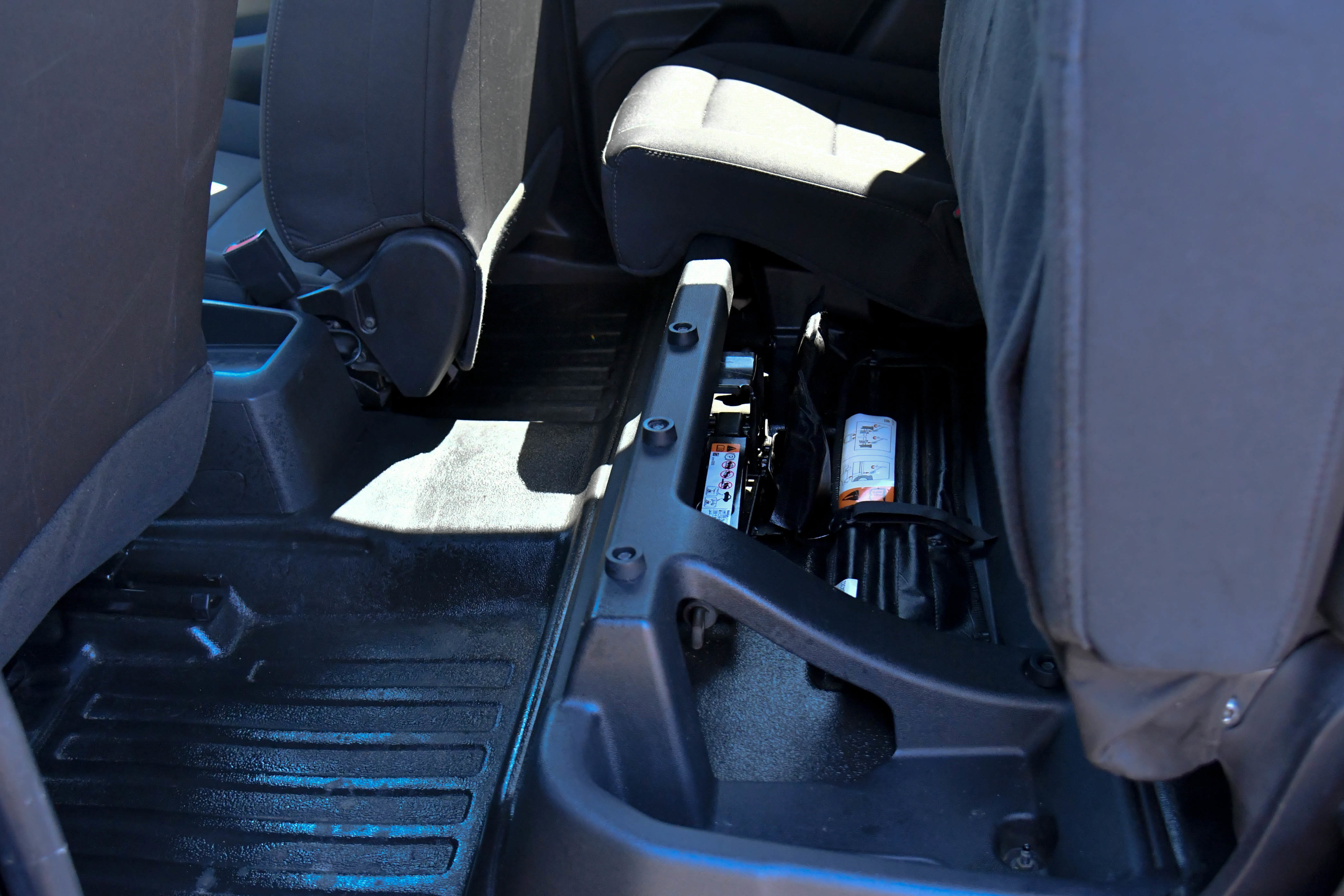 Used 2023 Chevrolet Colorado W/T image 38