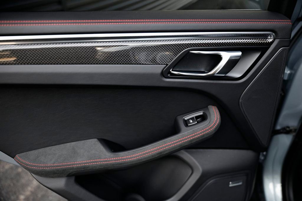 New 2026 Porsche Macan GTS image 25