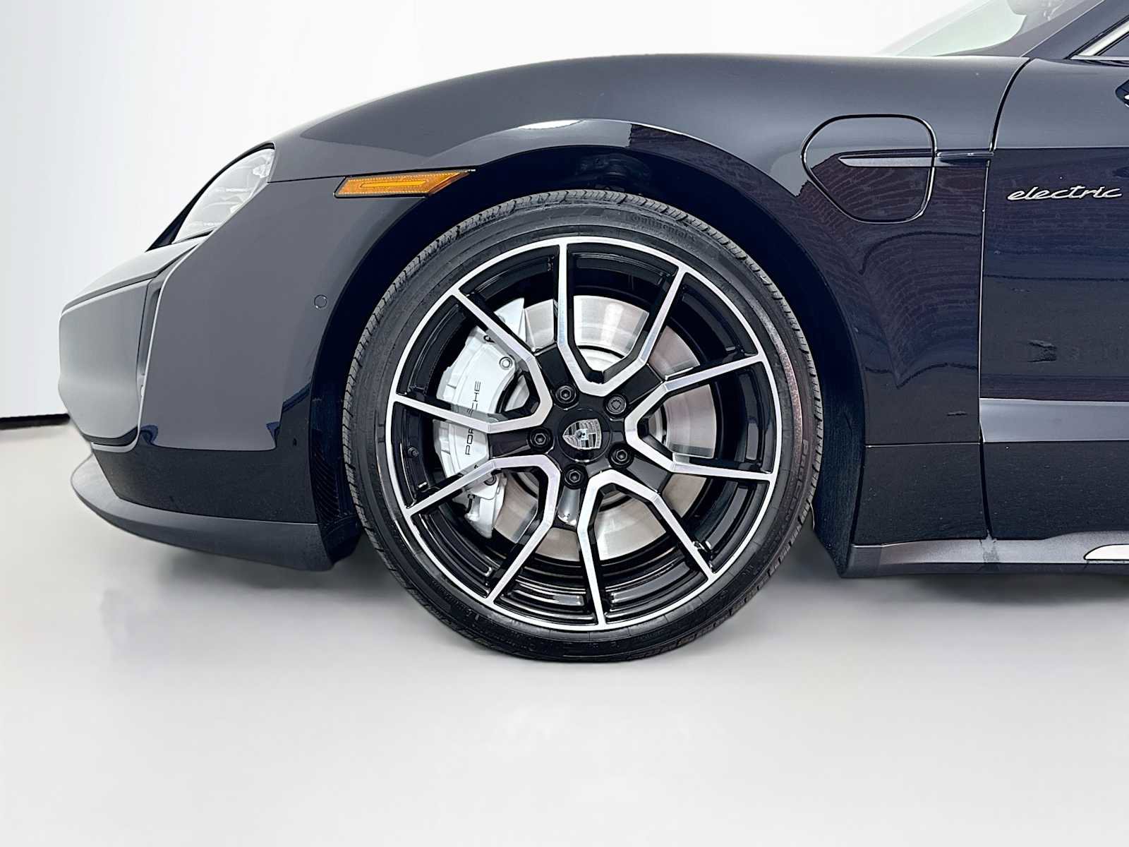 New 2026 Porsche Taycan Turbo AWD/4WD image 34