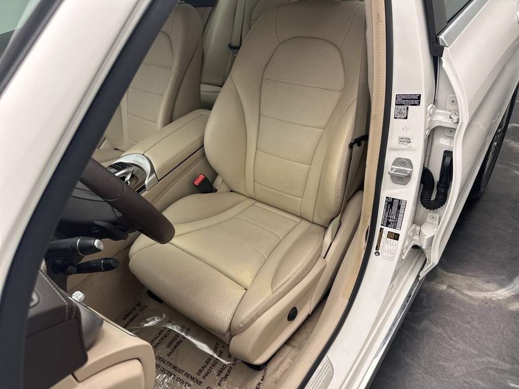 Used 2015 Mercedes-Benz C 300 Sedan w/ Luxury Package image 15