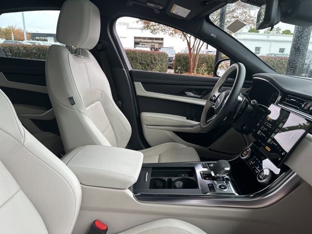 Used 2024 Jaguar XF R-Dynamic SE image 36