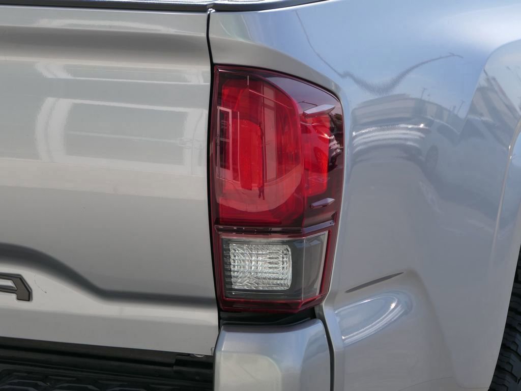 Used 2021 Toyota Tacoma SR w/ SR Convenience Package image 4