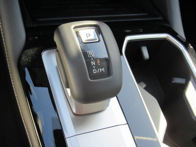 New 2025 Mitsubishi Outlander SE image 21