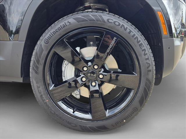 Used 2026 Land Rover Defender 110 S AWD/4WD image 26