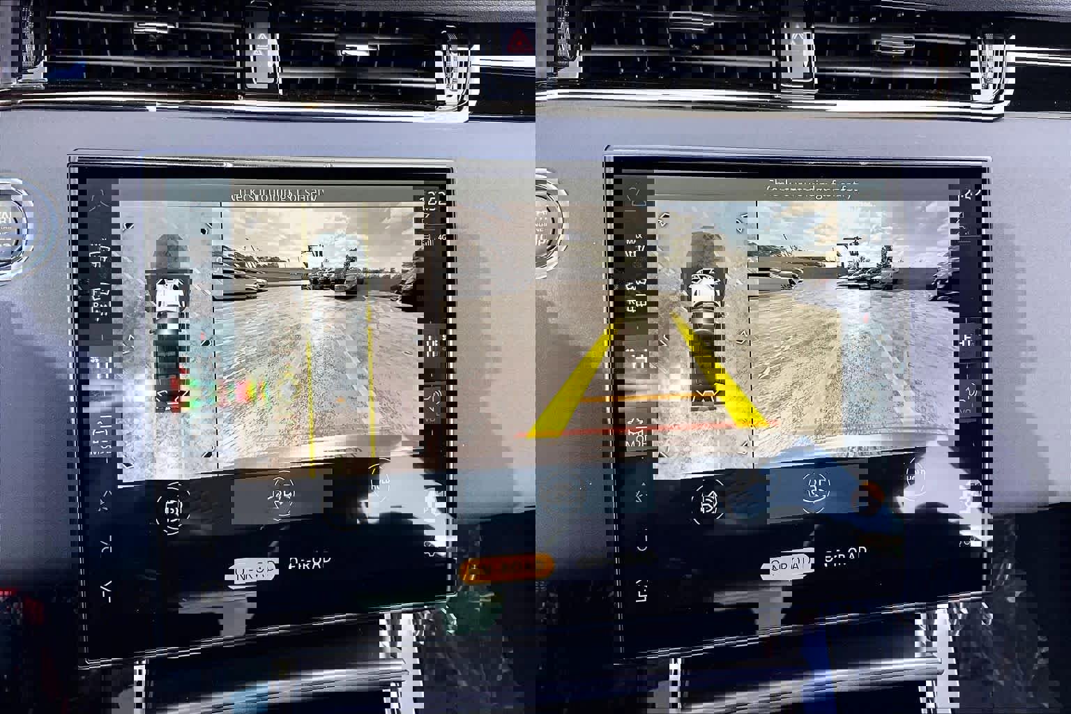 Used 2024 Land Rover Range Rover Evoque Dynamic SE AWD/4WD image 51