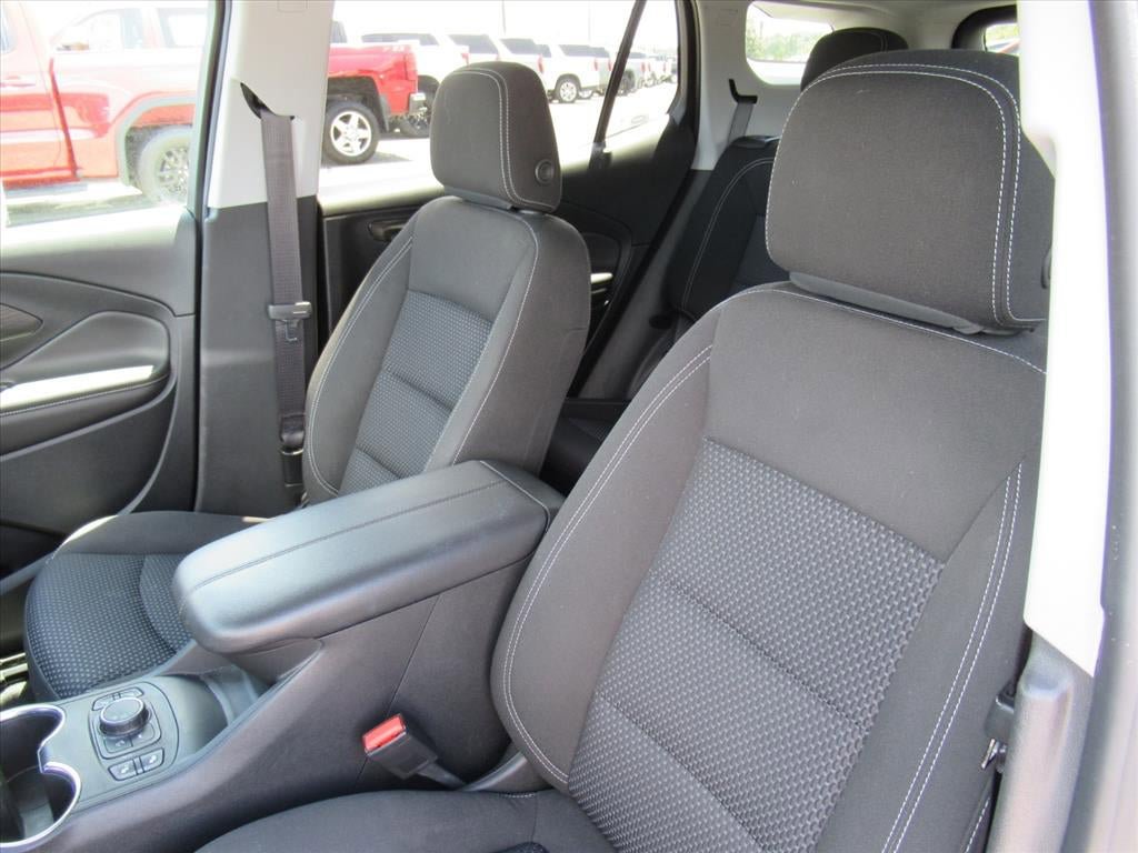 Used 2022 GMC Terrain SLE w/ Driver Convenience Package FWD image 17