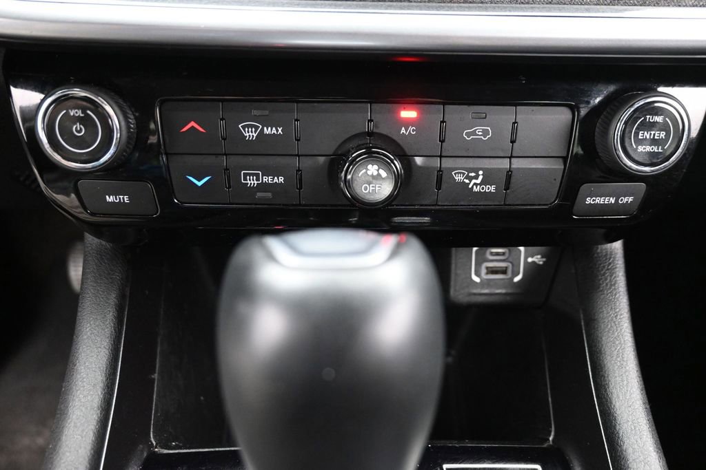 Used 2022 Jeep Compass Latitude AWD/4WD image 17