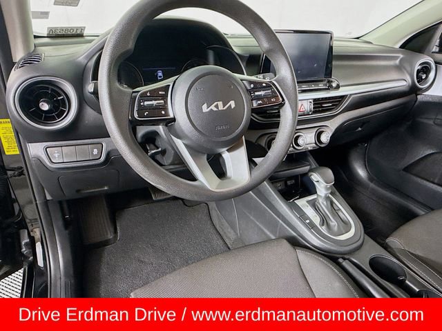 Used 2022 Kia Forte LXS image 6