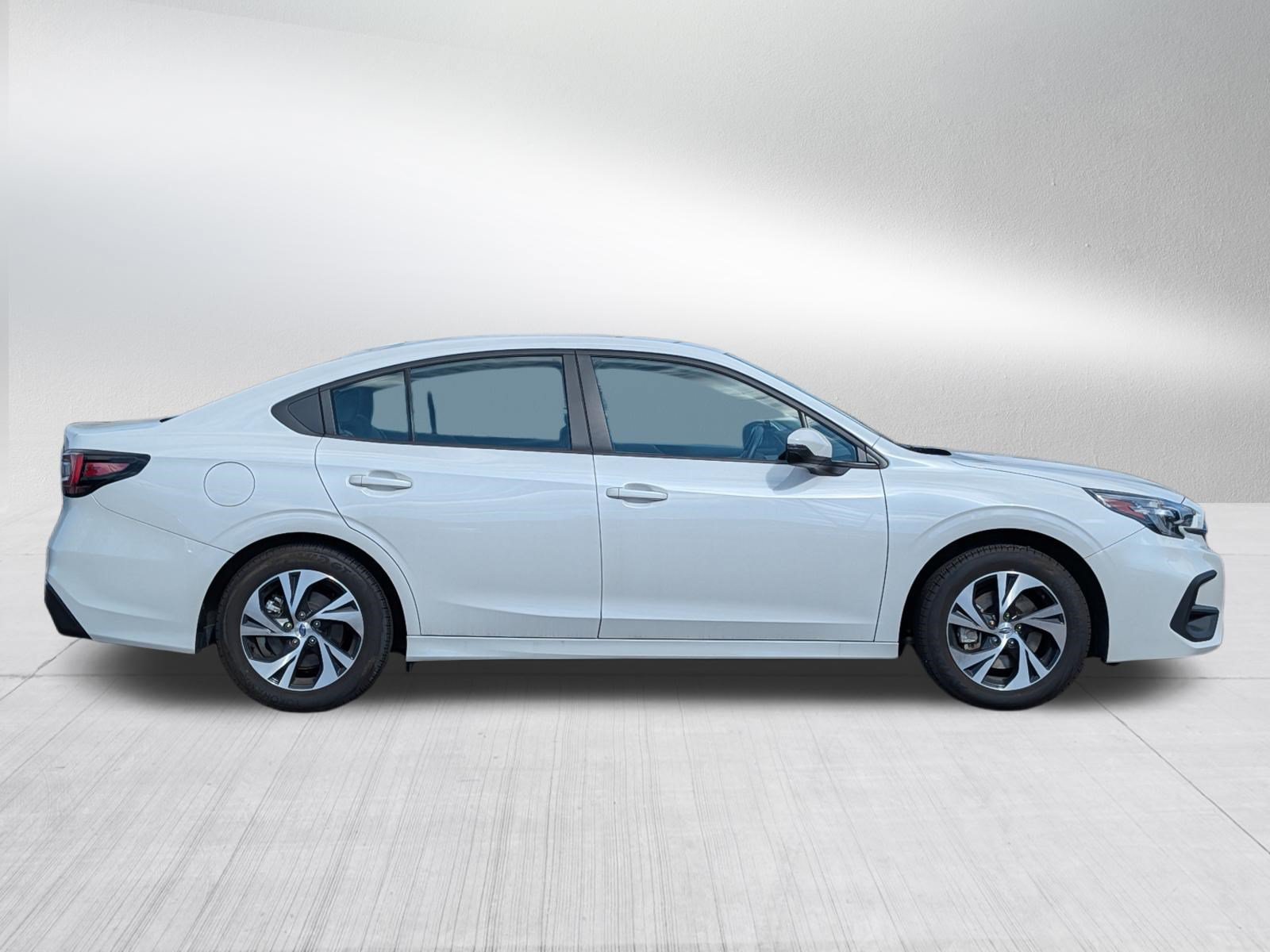 Used 2025 Subaru Legacy Premium AWD/4WD image 2