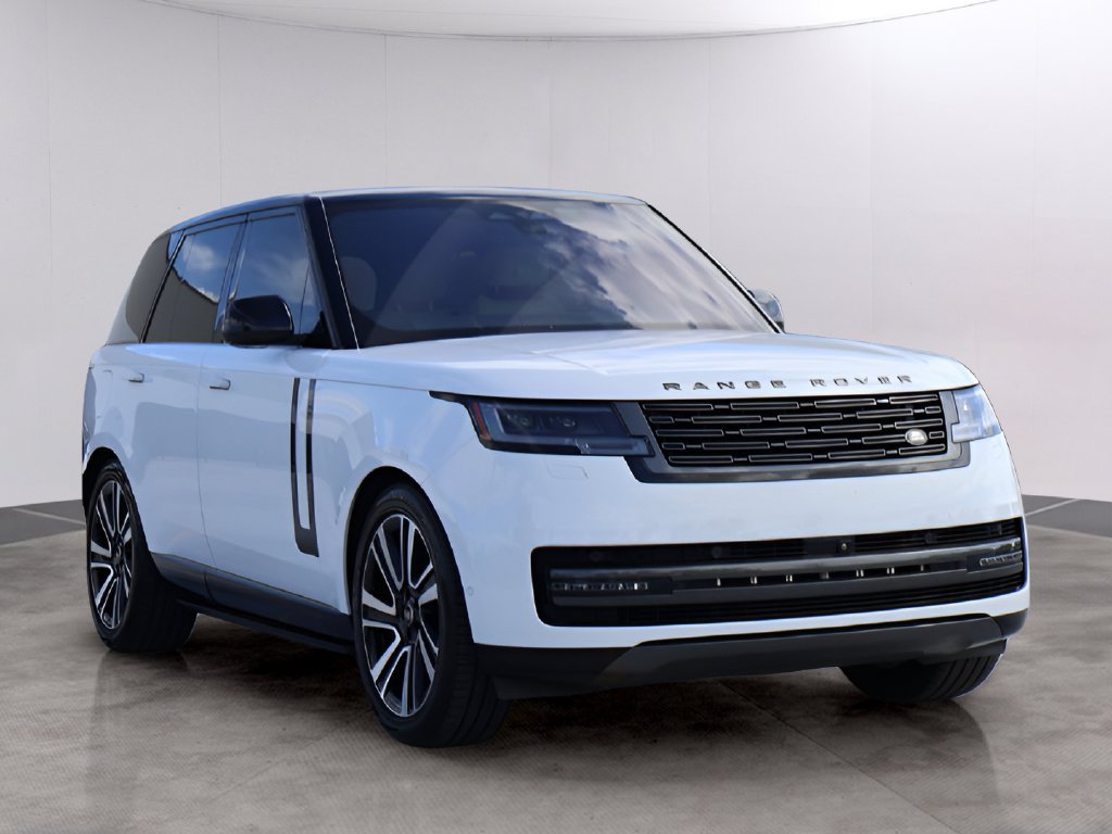 Used 2023 Land Rover Range Rover SE AWD/4WD image 3