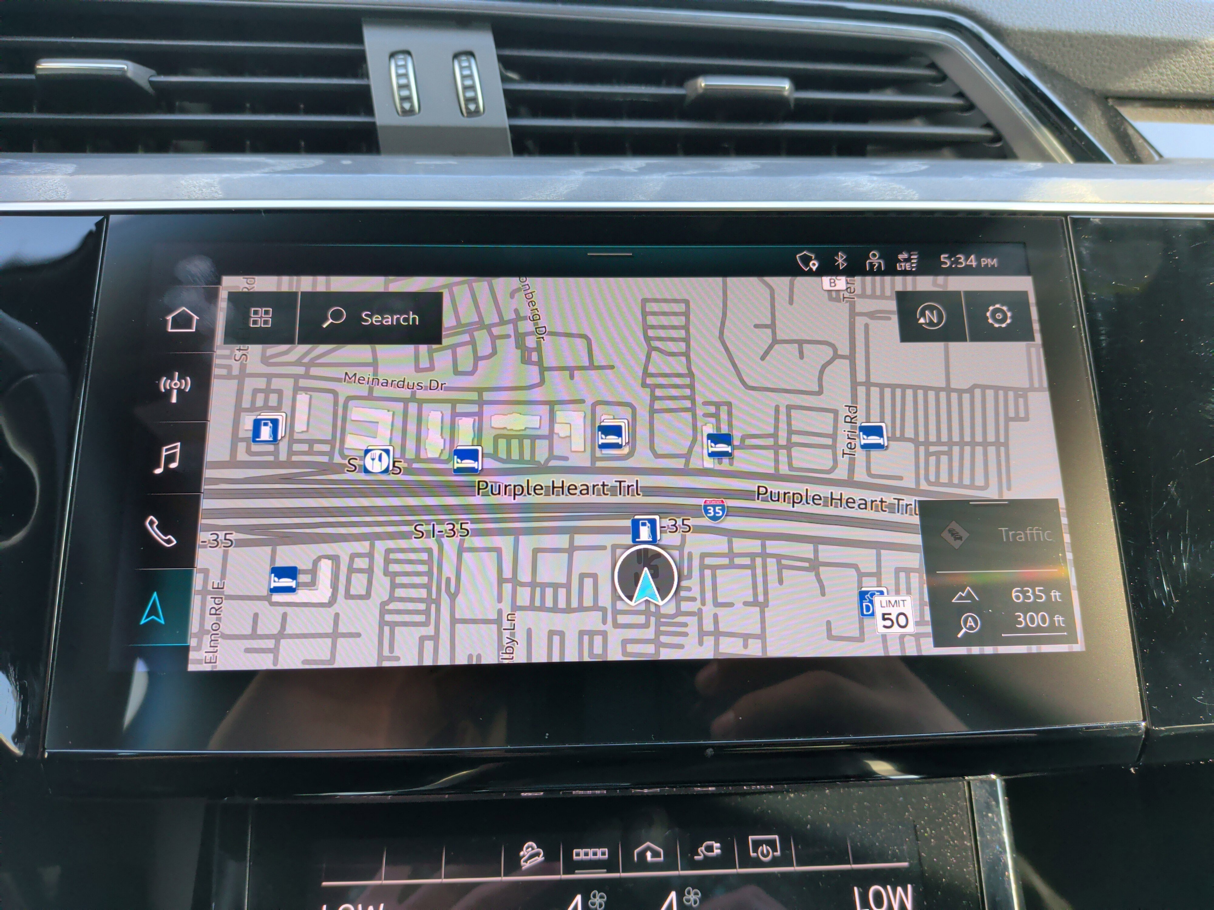 Used 2023 Audi e-tron Premium w/ Convenience Plus Package image 24