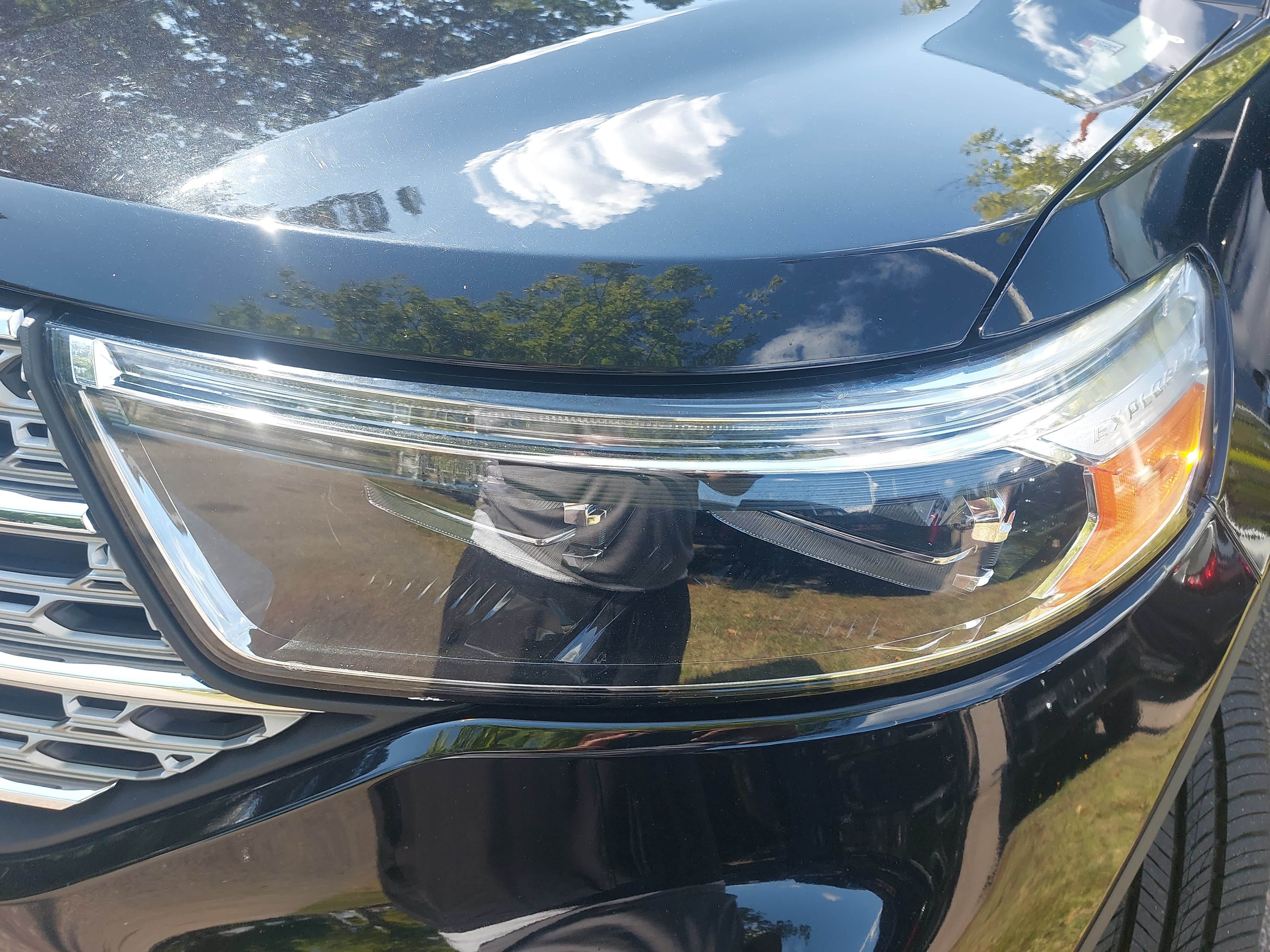 Used 2023 Ford Explorer Limited w/ Equipment Group 301A AWD/4WD image 32