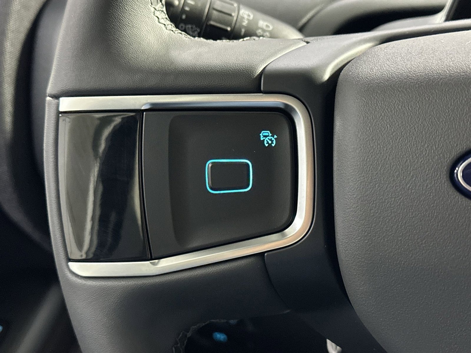 New 2025 Ford Expedition Active image 21