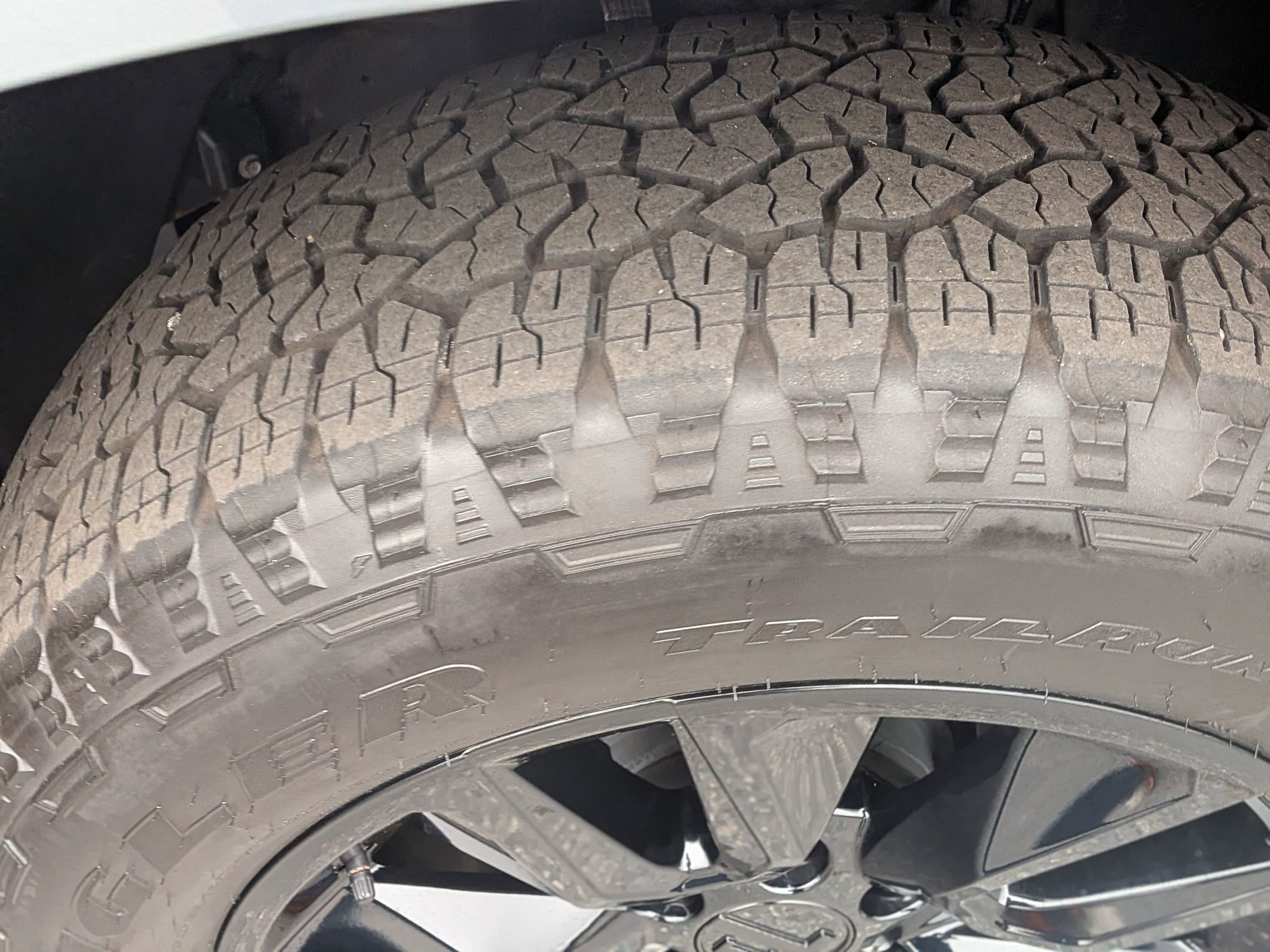 Used 2024 Chevrolet Silverado 1500 LT image 13