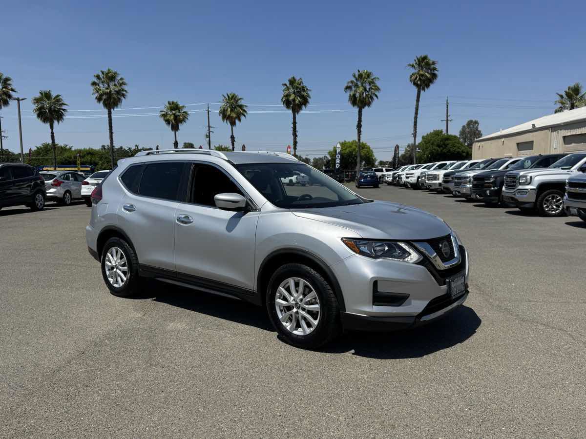Used 2019 Nissan Rogue SV FWD image 11