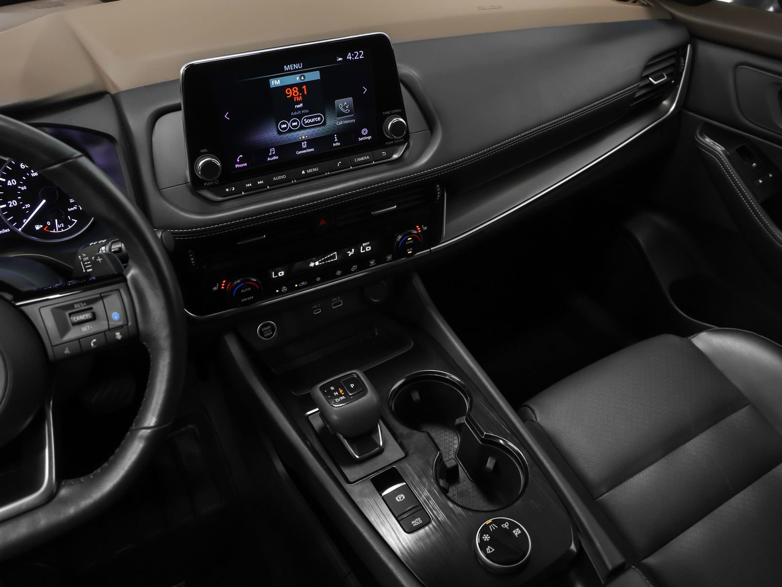 Used 2022 Nissan Rogue SV w/ SV Premium Package image 34