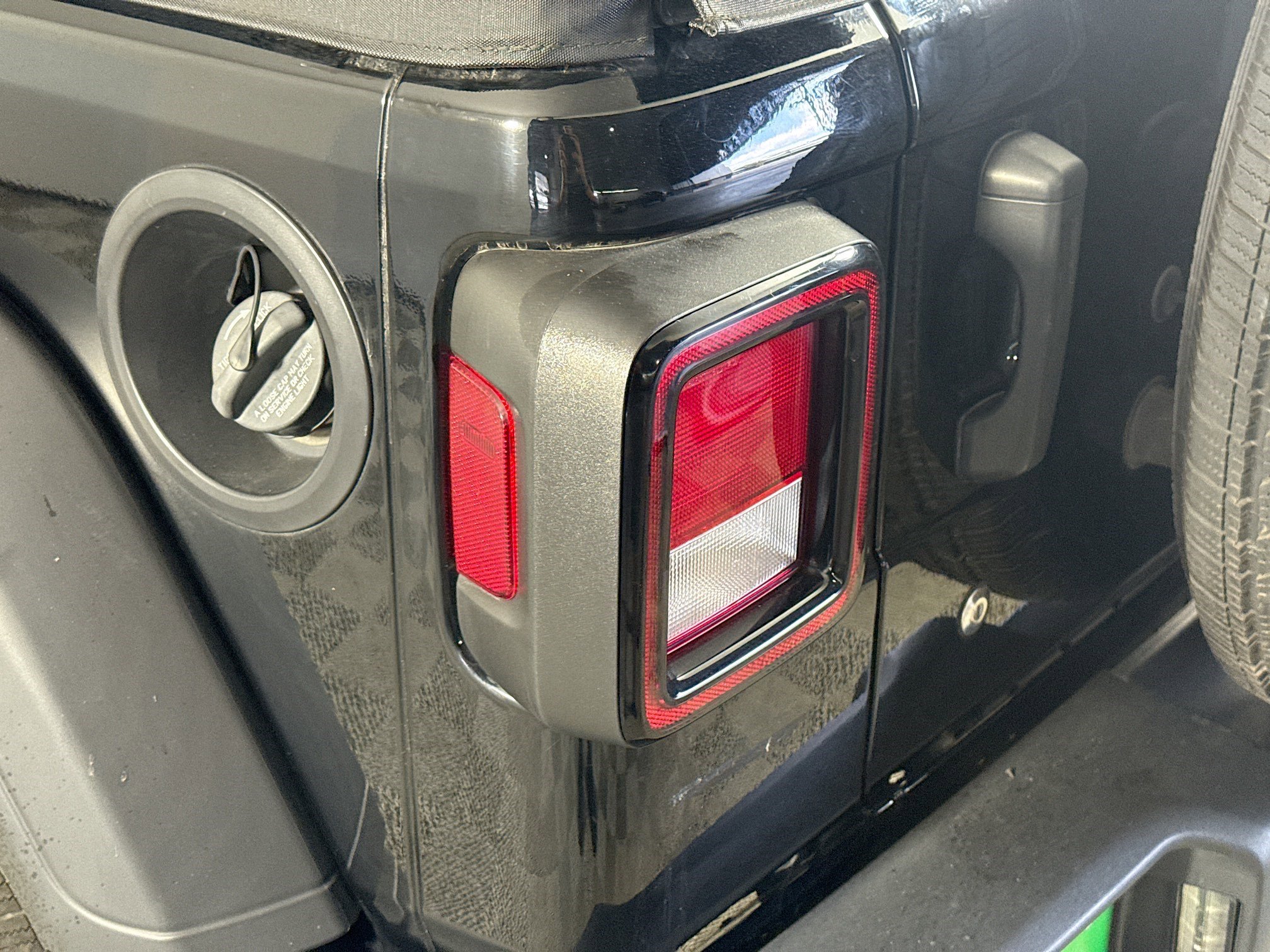 Used 2022 Jeep Wrangler Unlimited Sport image 36