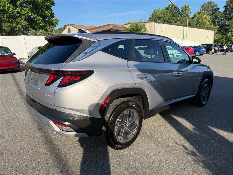 Used 2025 Hyundai Tucson Blue AWD/4WD image 6