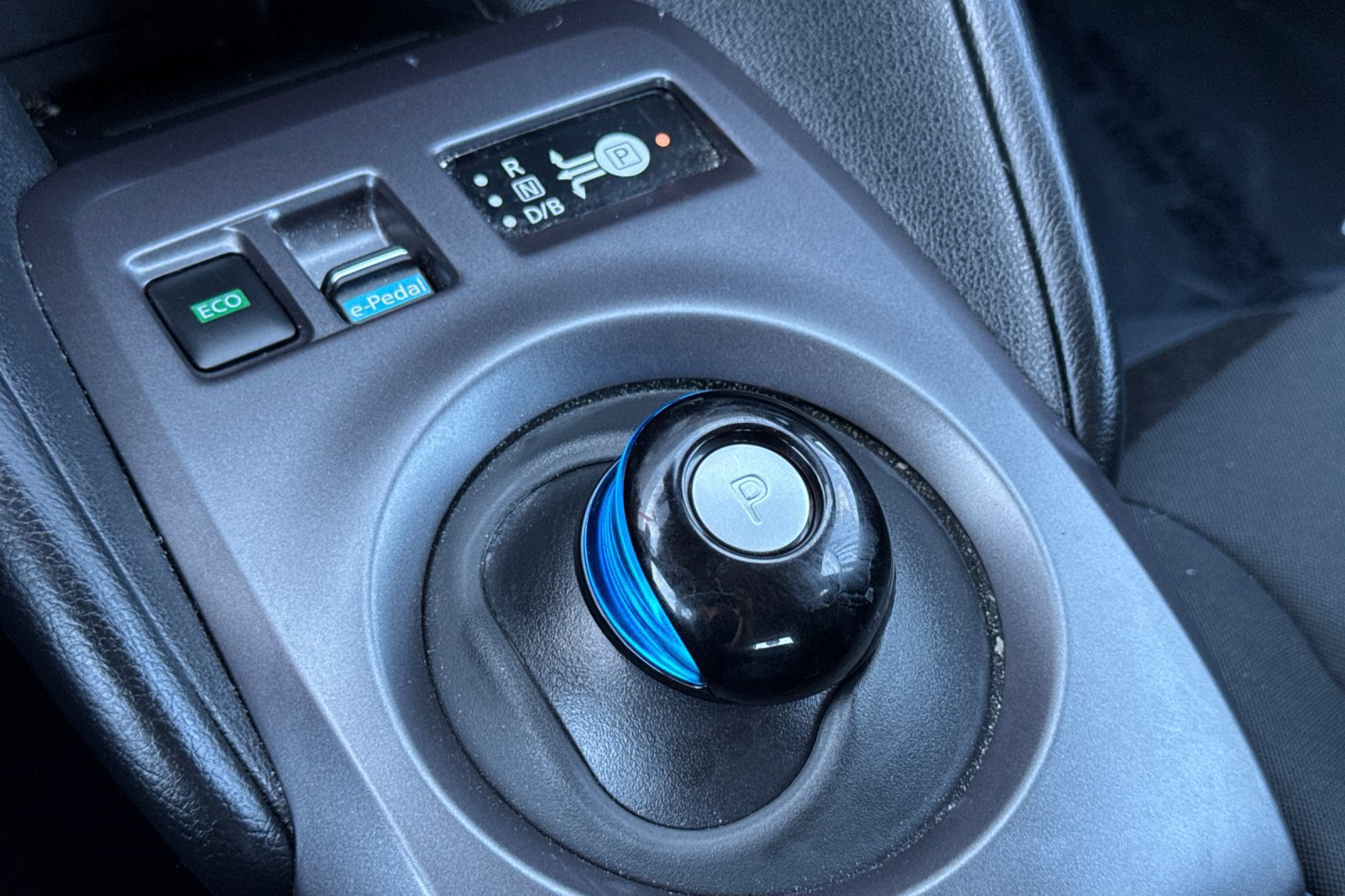 Certified 2025 Nissan Leaf S FWD image 34