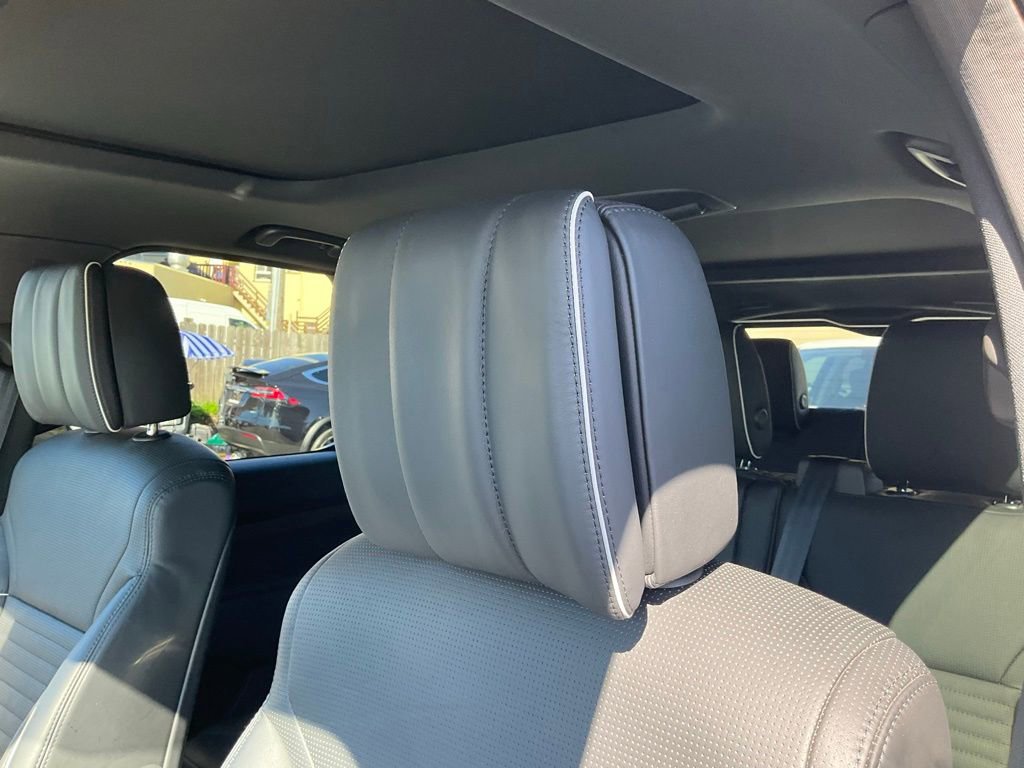Used 2020 Land Rover Discovery HSE Luxury AWD/4WD image 18