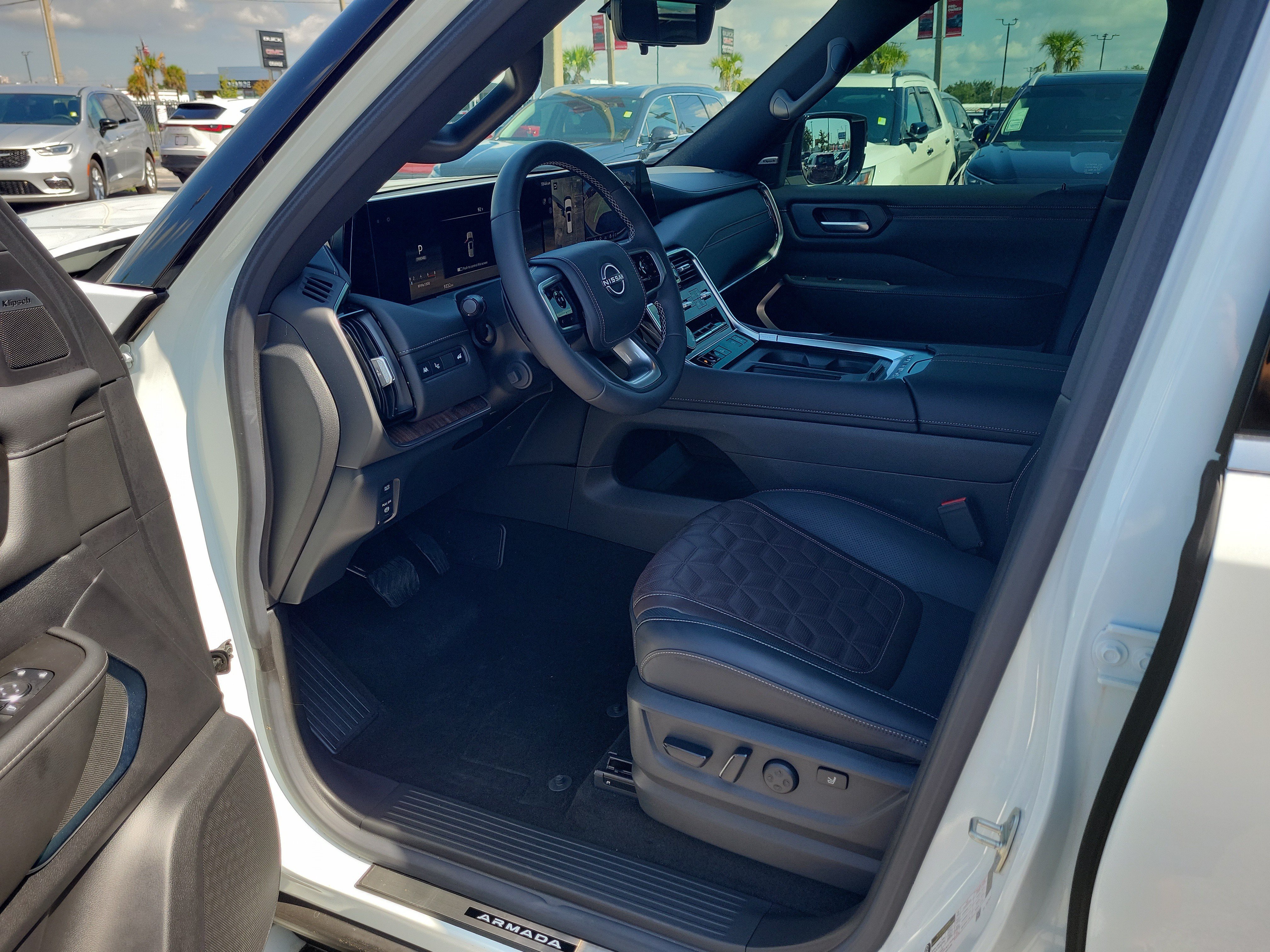 Certified 2025 Nissan Armada Platinum Reserve RWD image 12