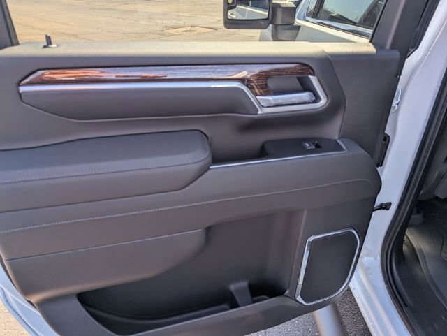 New 2026 GMC Sierra 2500 SLE w/ SLE Value Package; image 10