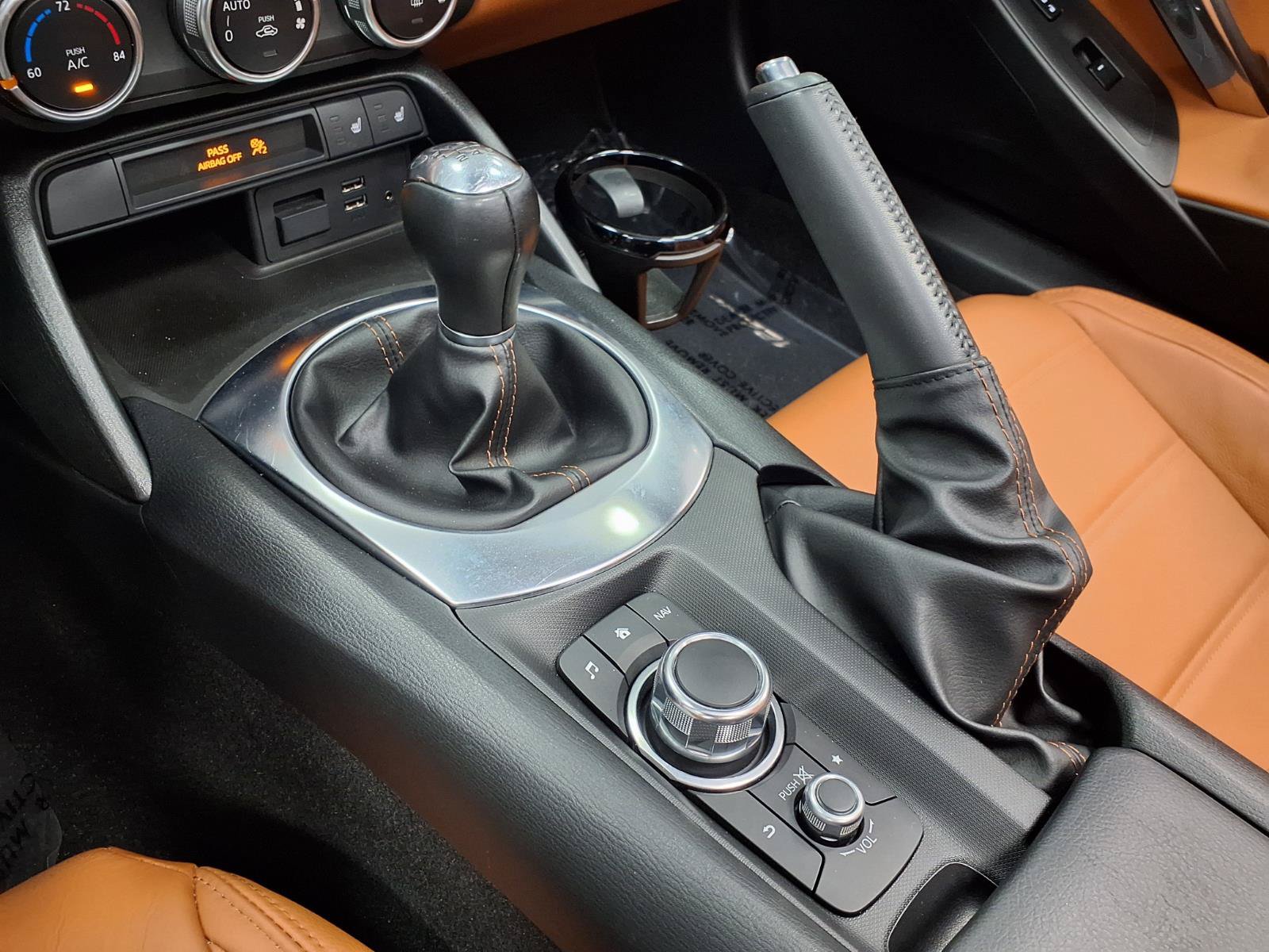 Used 2018 FIAT 124 Spider Lusso RWD image 18