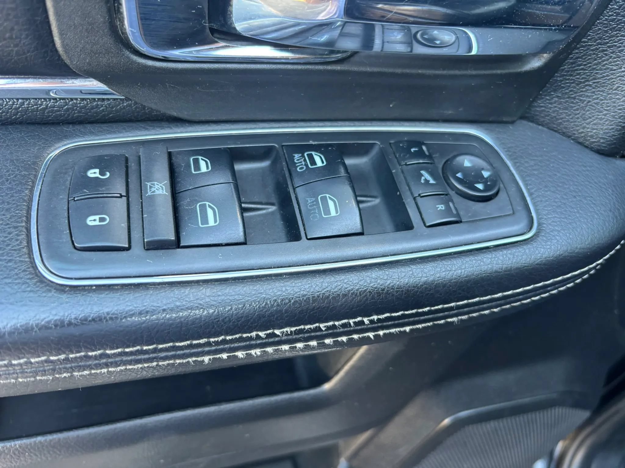 Used 2018 RAM 2500 Laramie w/ Snow Chief Group AWD/4WD image 18