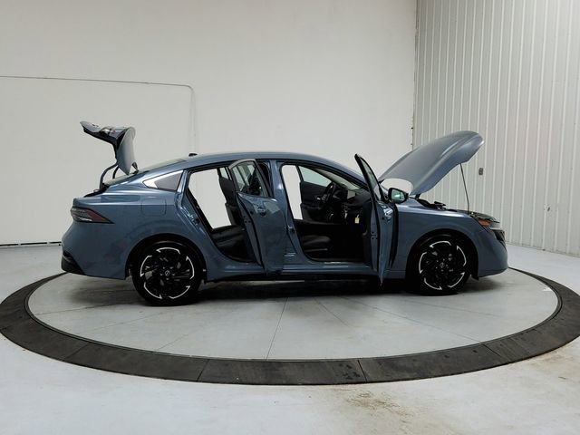 New 2026 Nissan Sentra SR w/ SR Premium Package image 16
