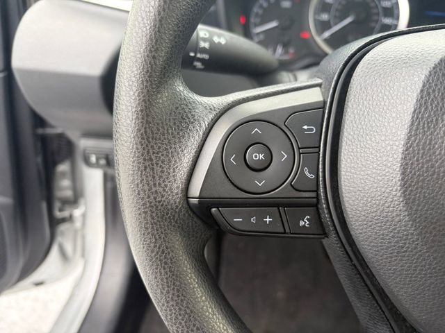 Used 2020 Toyota Corolla LE FWD image 5
