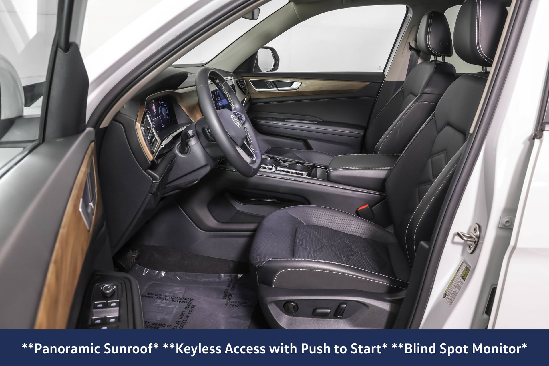 Used 2024 Volkswagen Atlas SE w/ Panoramic Sunroof Package AWD/4WD image 7