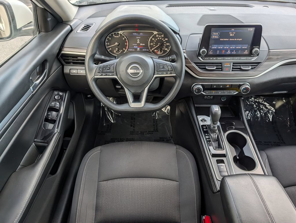 Used 2023 Nissan Altima 2.5 SV AWD/4WD image 17