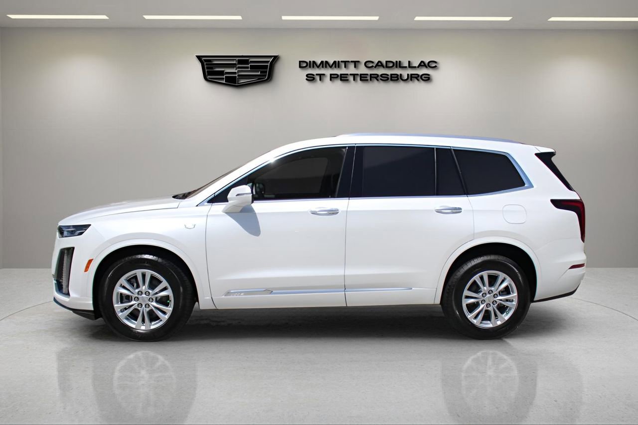 New 2025 Cadillac XT6 Luxury FWD image 2