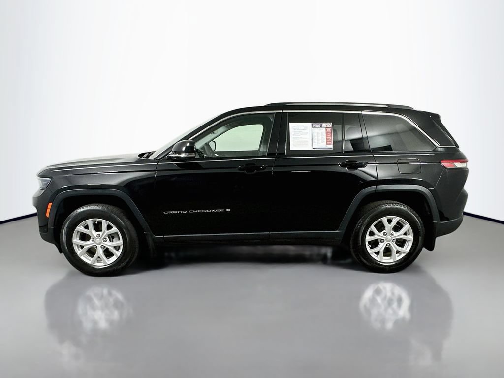 Used 2023 Jeep Grand Cherokee Limited w/ Luxury Tech Group II RWD image 5