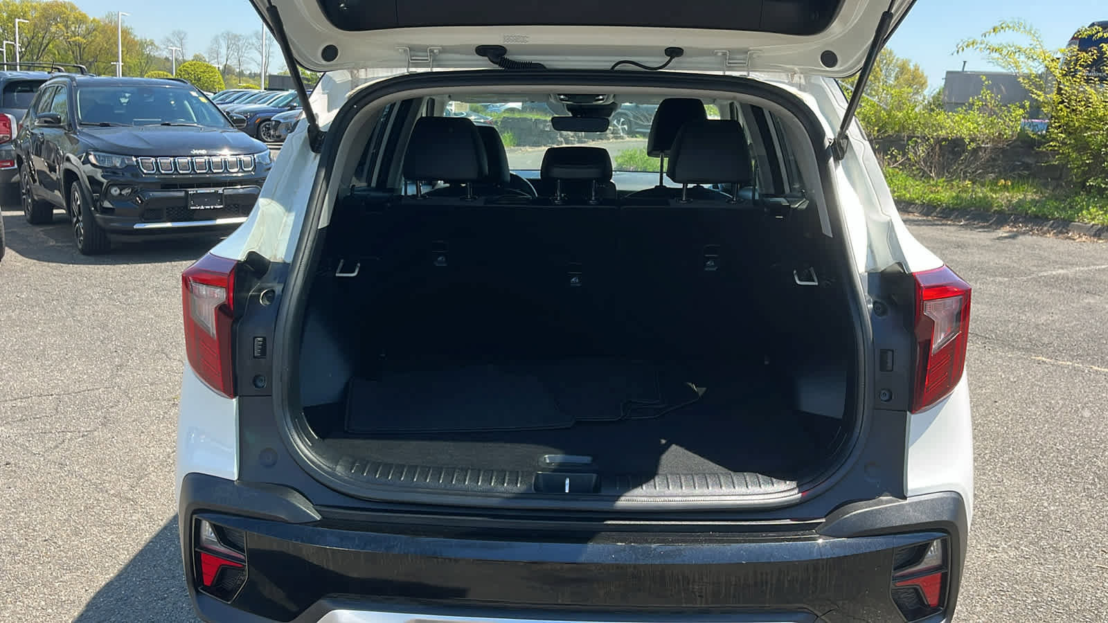 Used 2025 Kia Seltos S AWD/4WD image 31
